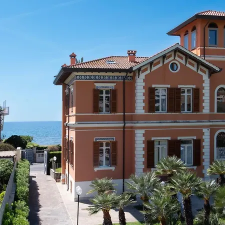 Palazzo Moresco Santa Marinella Exterior foto