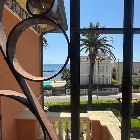 Palazzo Moresco Santa Marinella Exterior foto